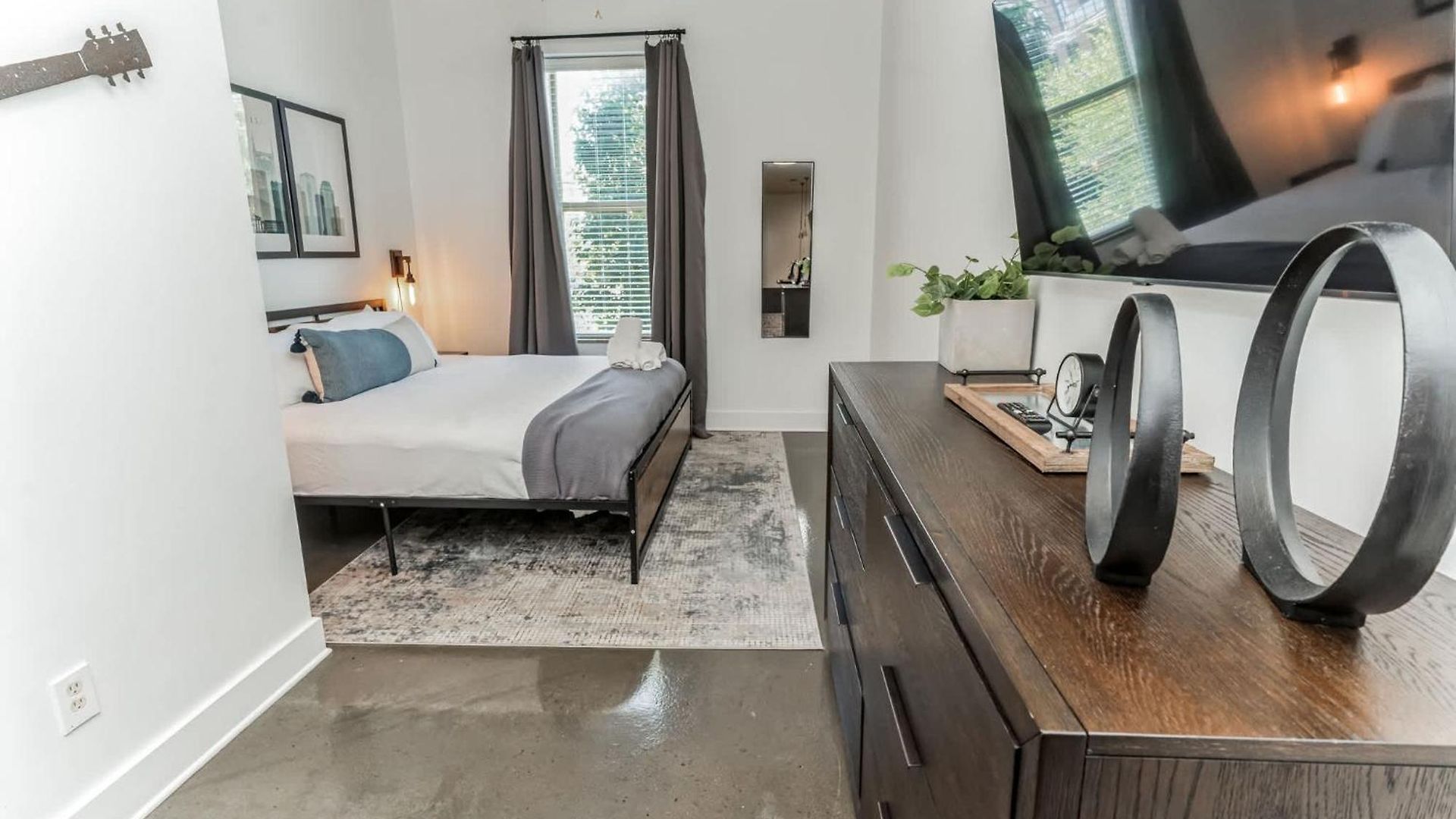 1 Bedroom Loft Near Centennial Park * Nashville