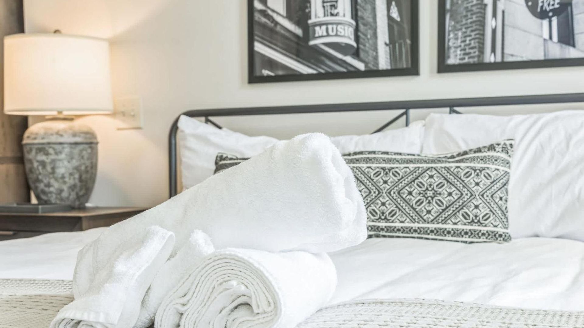 Chic For 4 Near West End Holiday home Nashville