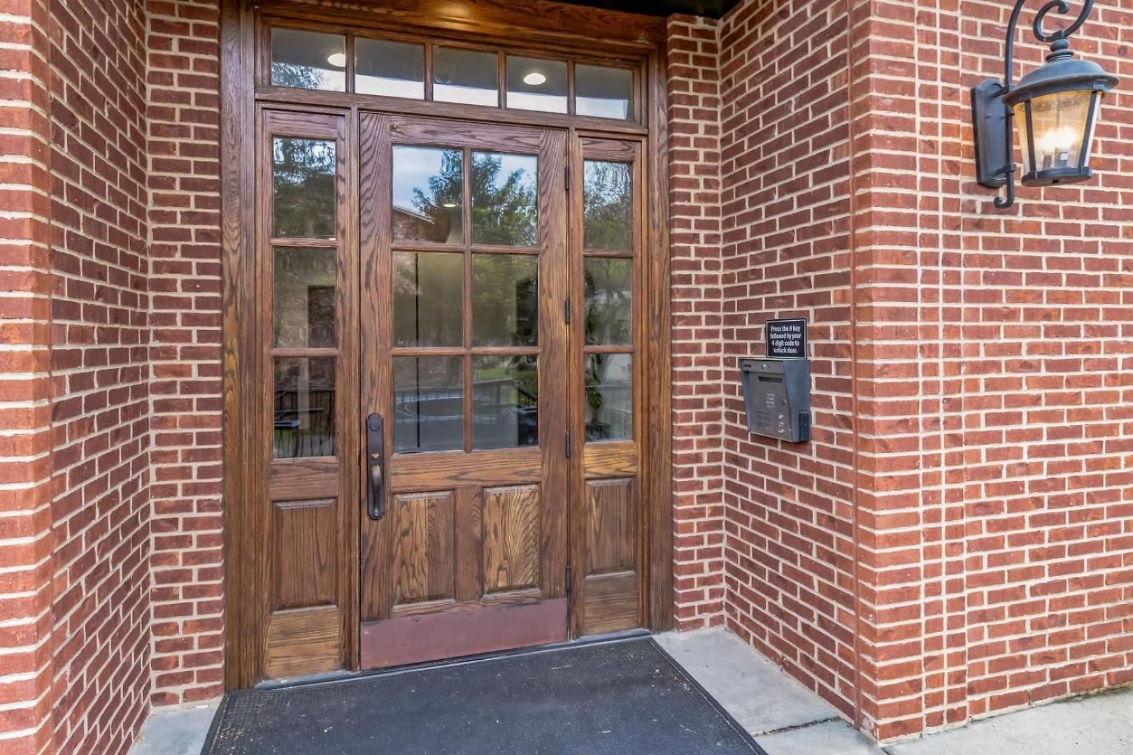 1 Bdr Loft Centrally Located In West End Holiday home Nashville