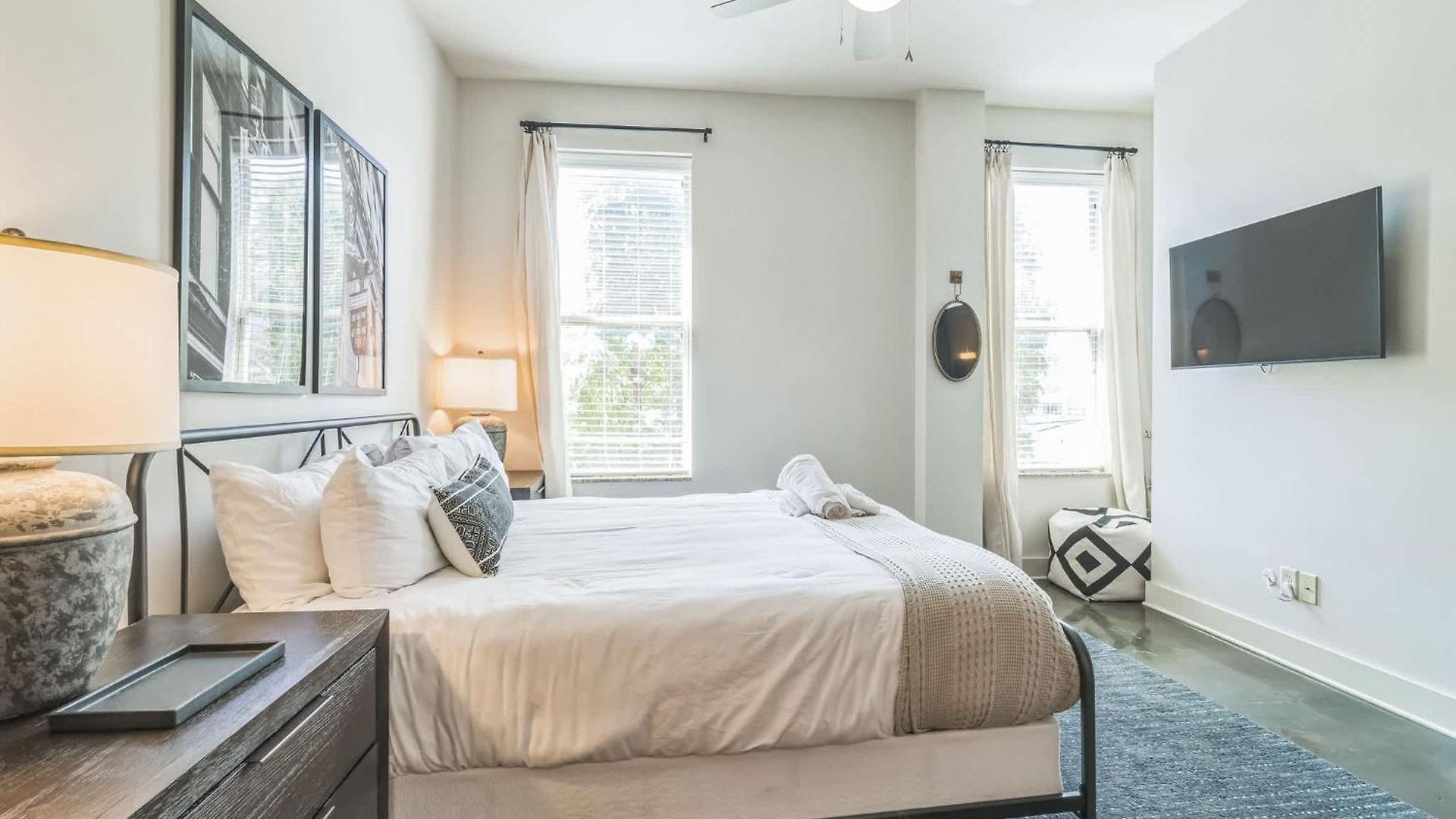 Chic For 4 Near West End Holiday home