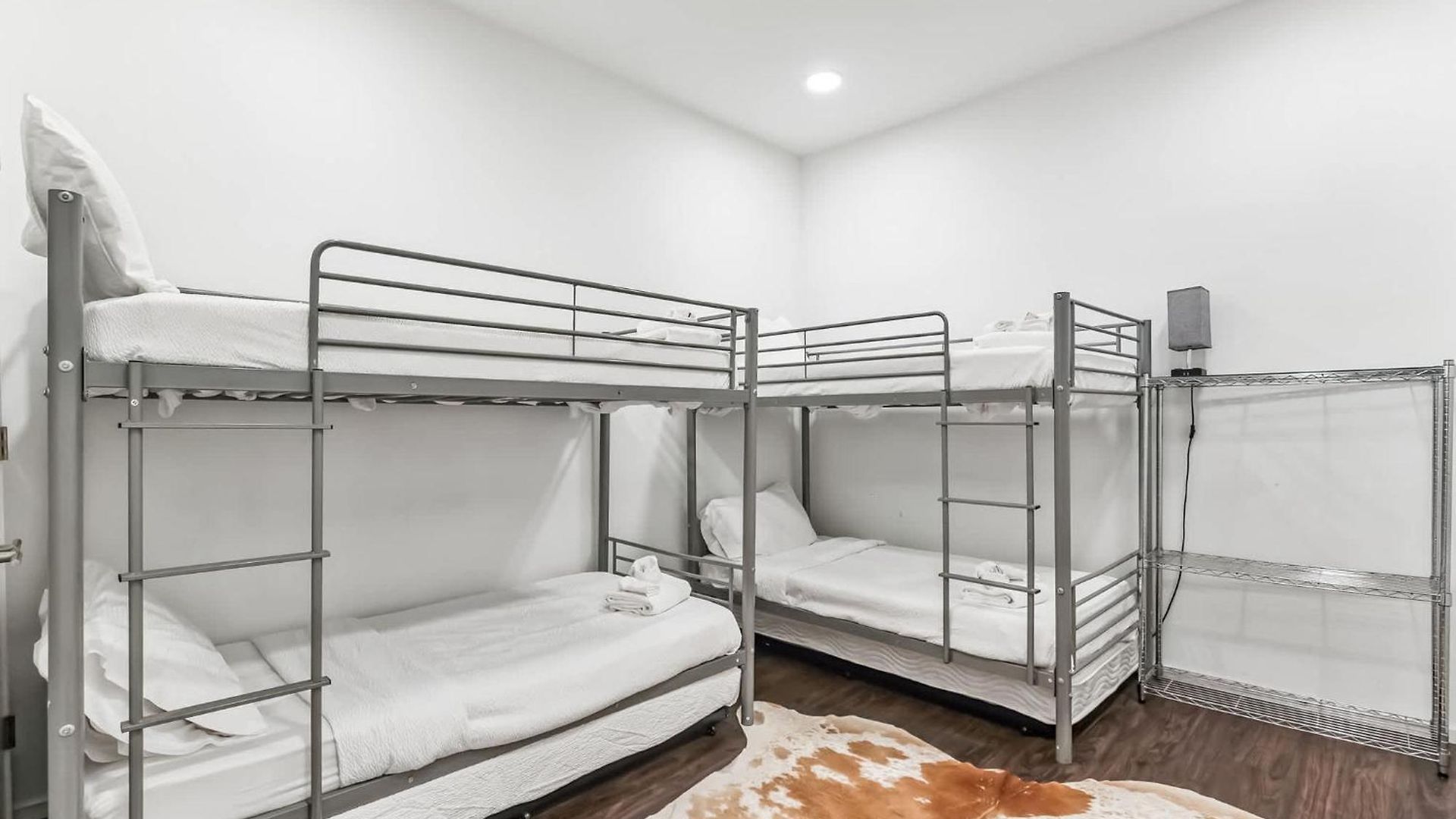 Holiday home Chic For 8 In Desirable Gulch Neighborhood *