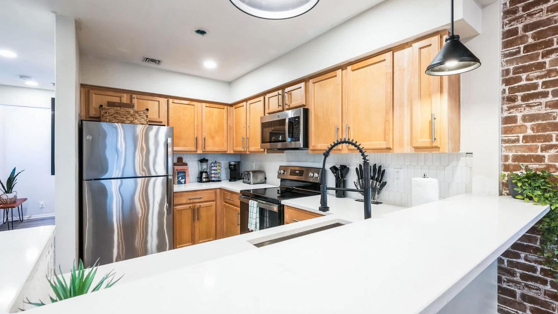 2 Bdr Riverfront Living In Downtown Holiday home *