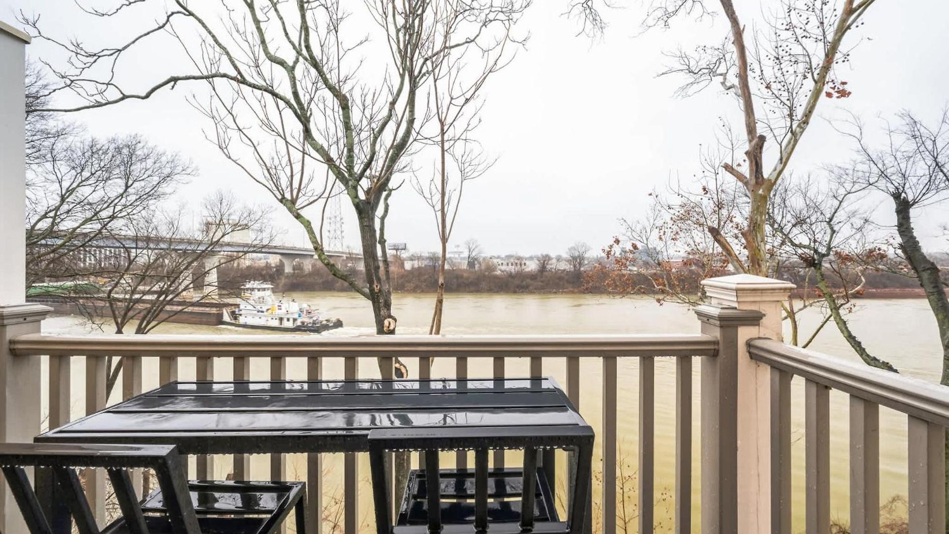 2 Bdr Riverfront Living In Downtown * Nashville