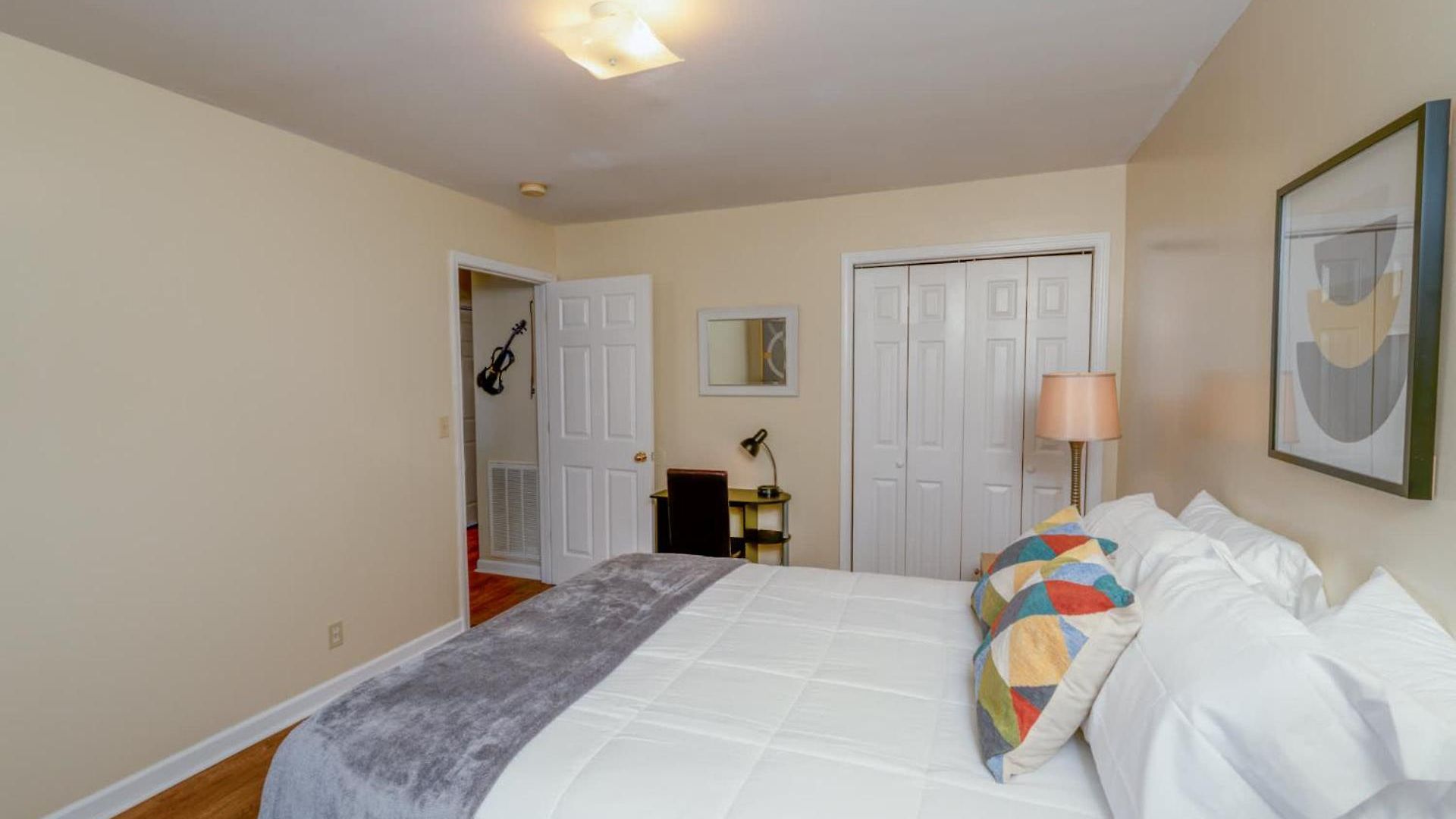 Delightful Duplex - Steps Away From Tsu