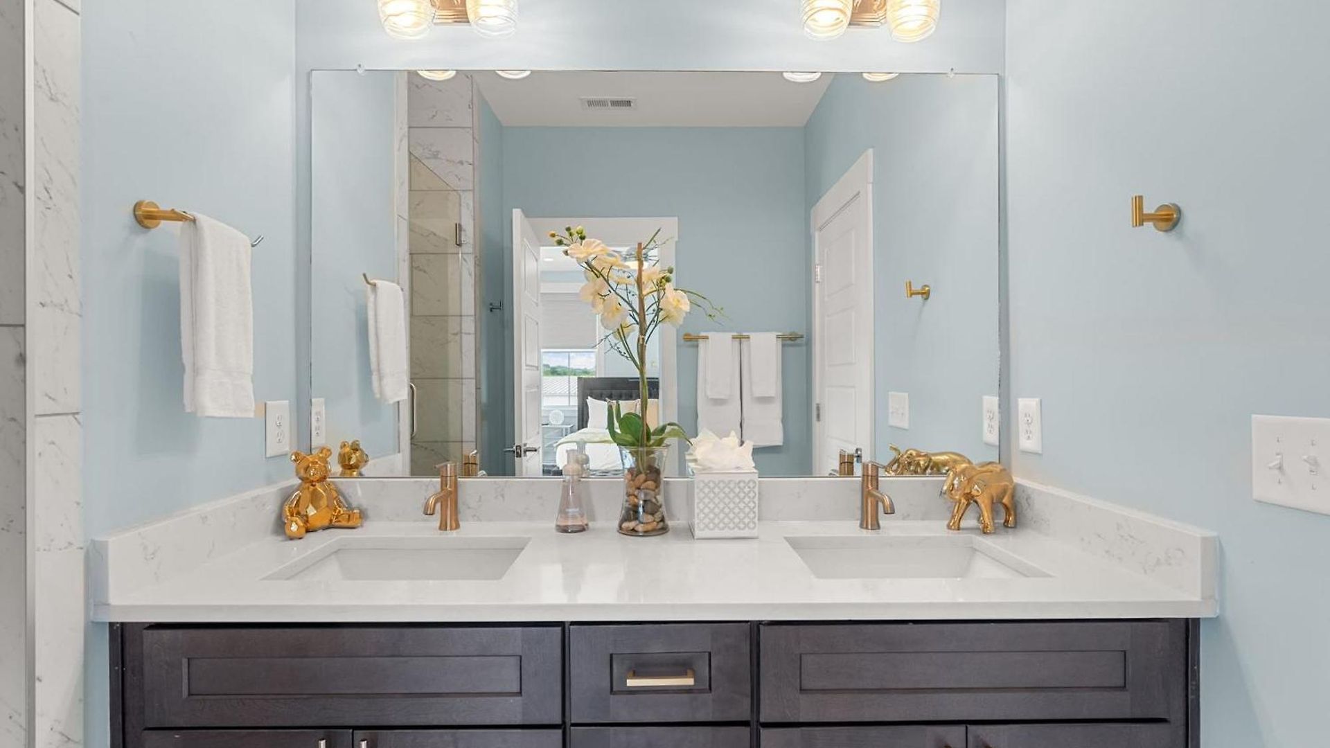 Chic Townhome For 8 W Rooftop *
