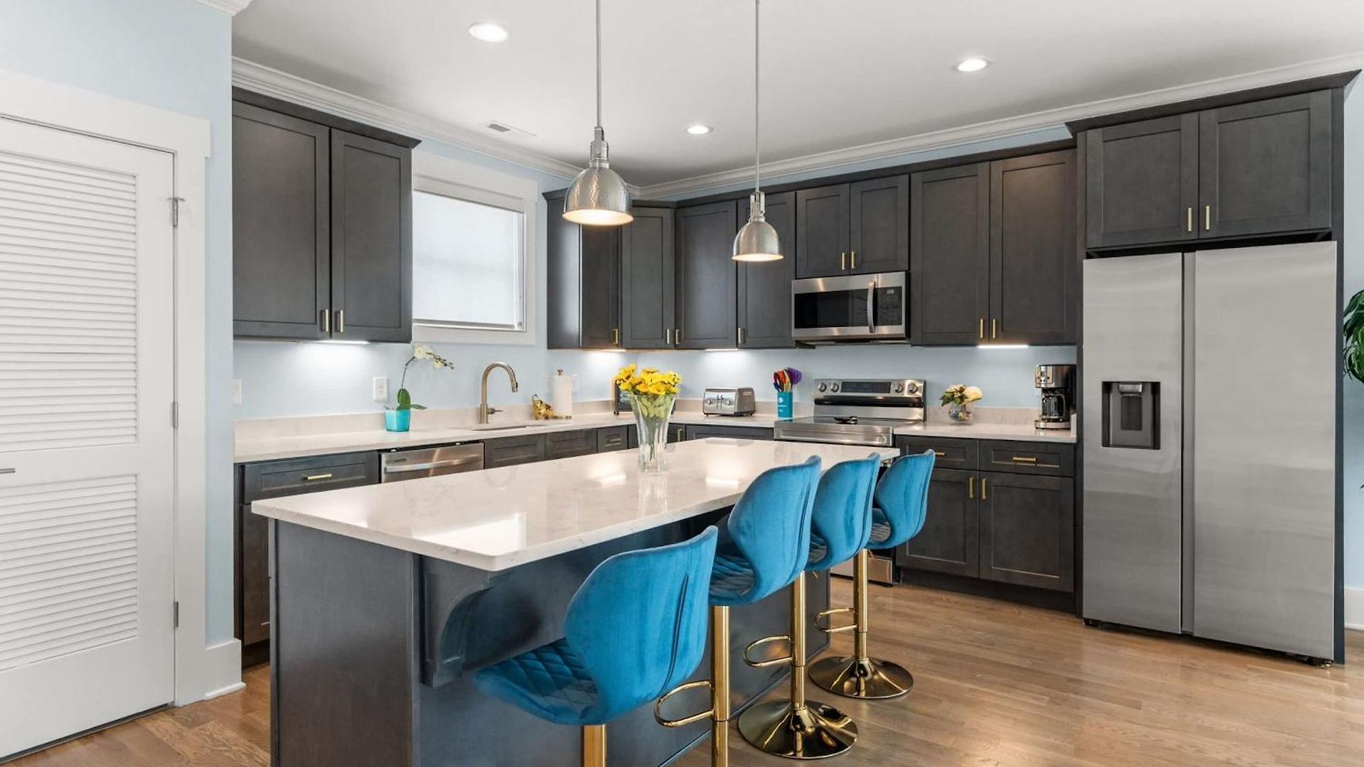 Chic Townhome For 8 W Rooftop