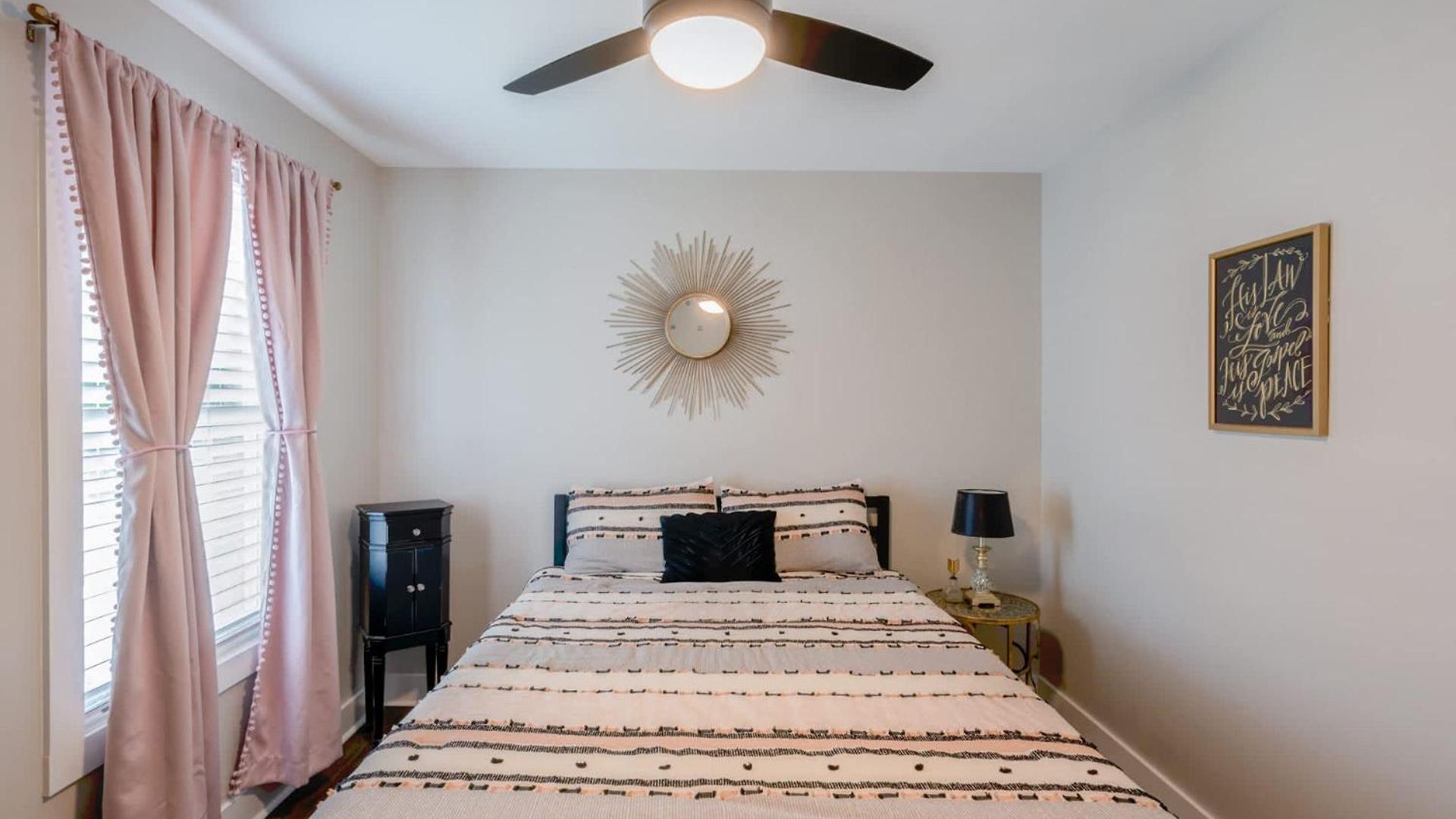 Centrally Located Cozy Pet Friendly *