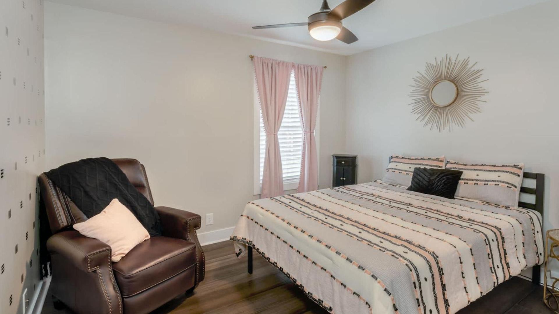 Holiday home Centrally Located Cozy Pet Friendly