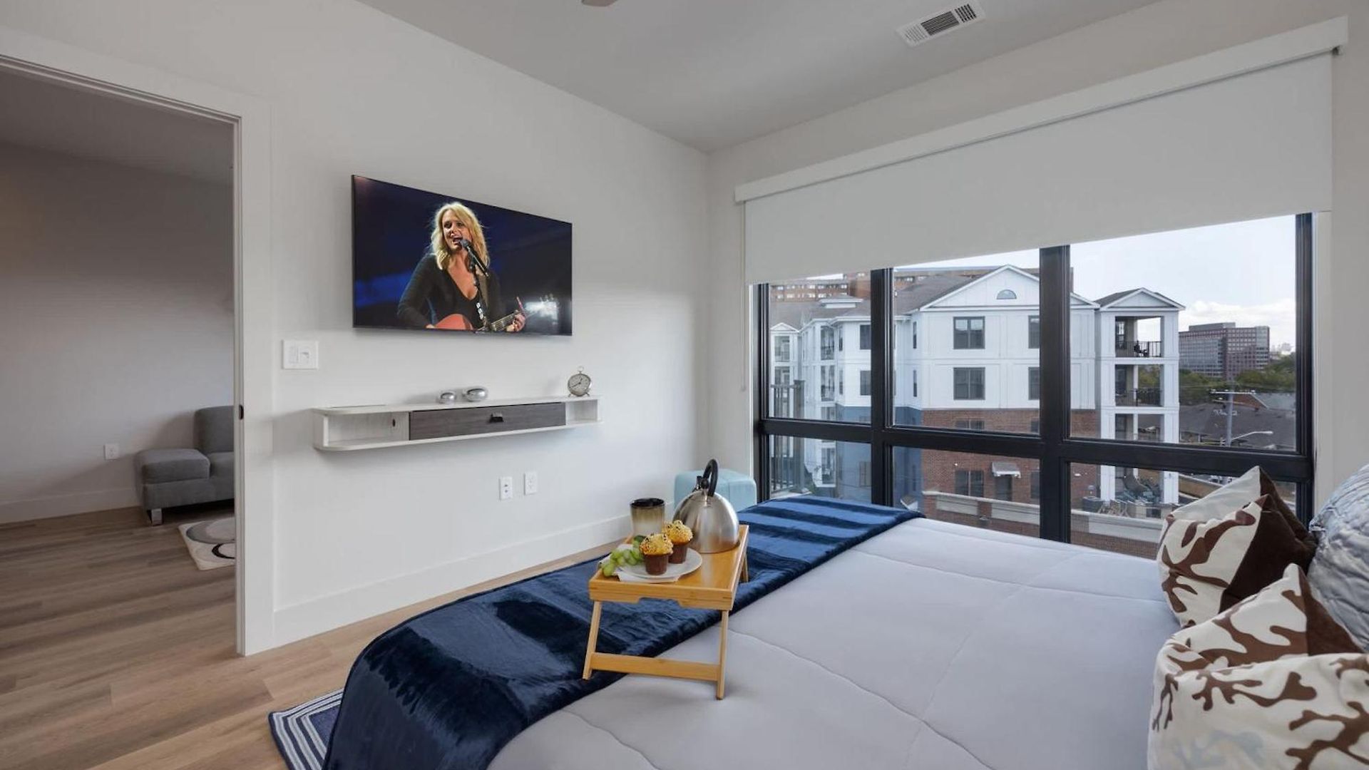 West End Getaway For 5 With Pool Holiday home