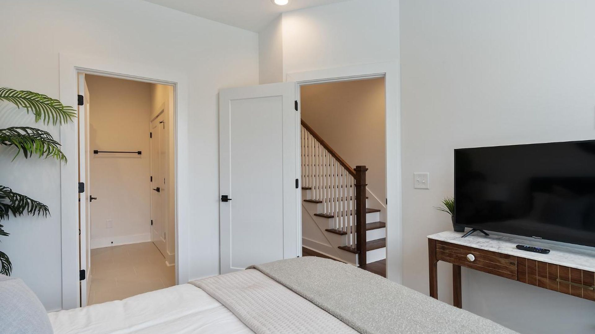 Apartment Modern Music Terrace Getaway