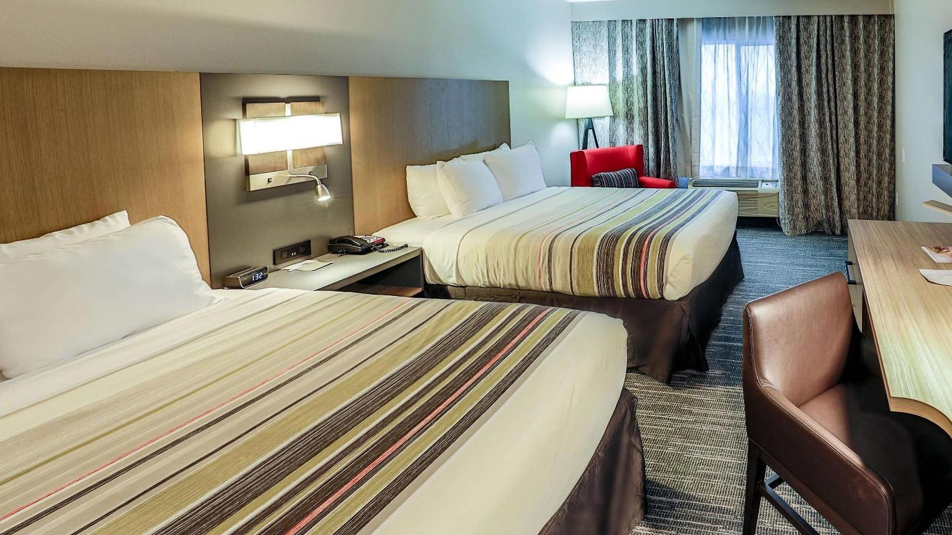 Hotel Country & By Radisson Airport Tn Nashville