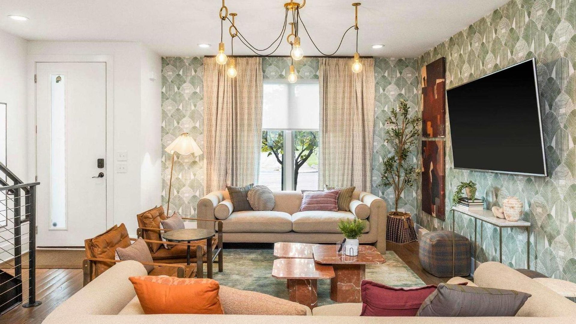 Charm Near Broadway In Walkable 8th Ave S Holiday home Nashville