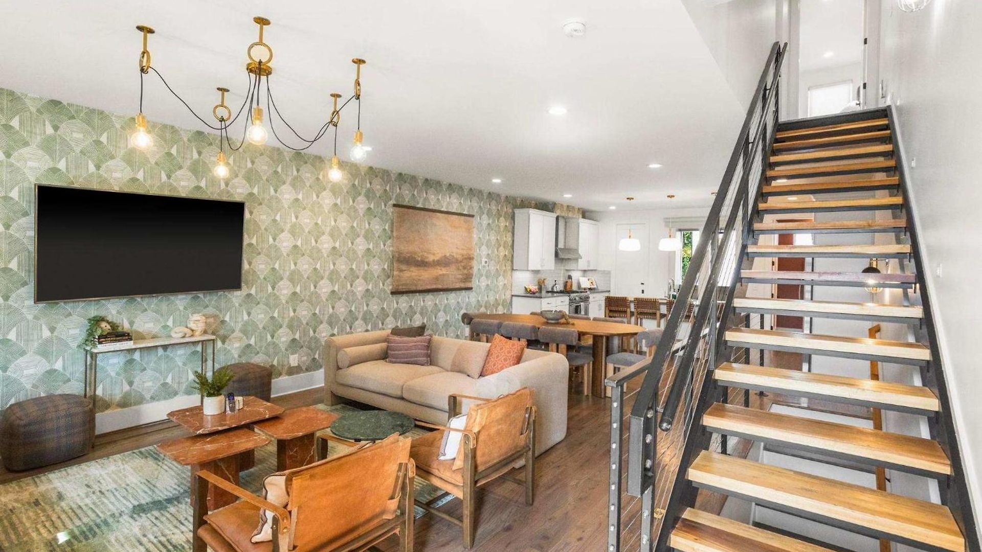 Charm Near Broadway In Walkable 8th Ave S Holiday home Nashville