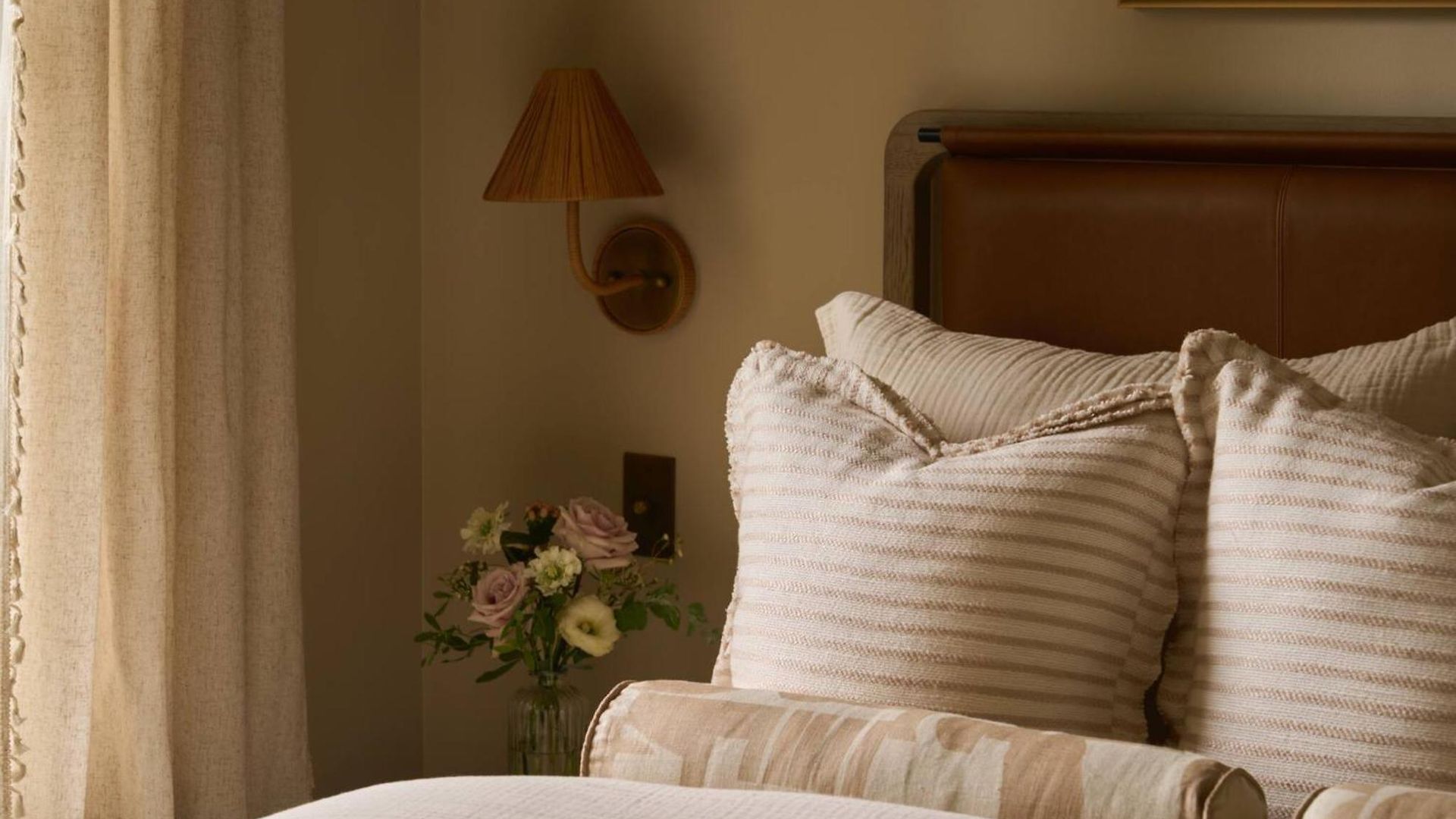 *new* East Luxe Townhouse, Sleeps 6 Holiday home