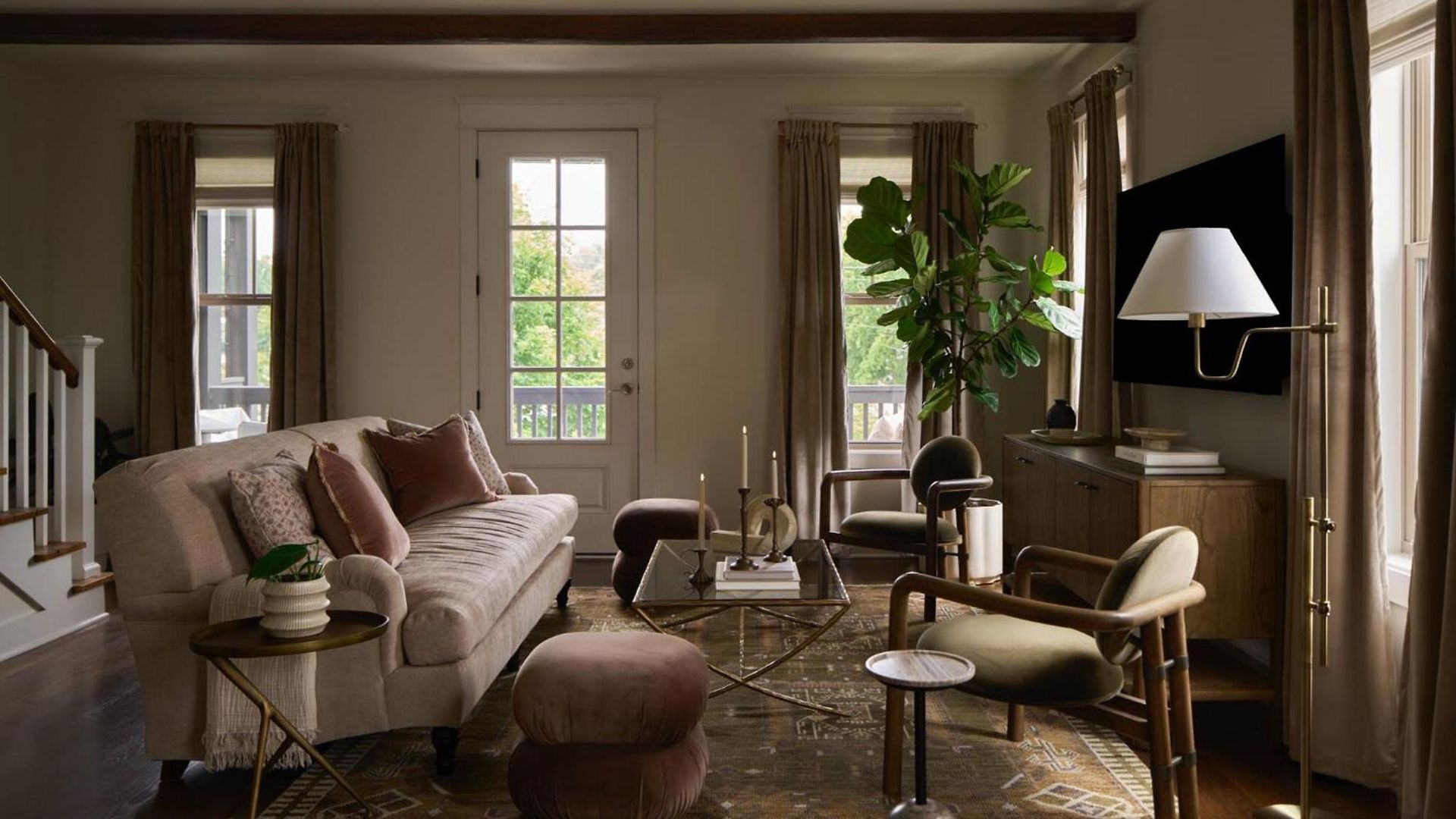 *new* East Luxe Townhouse, Sleeps 6 *
