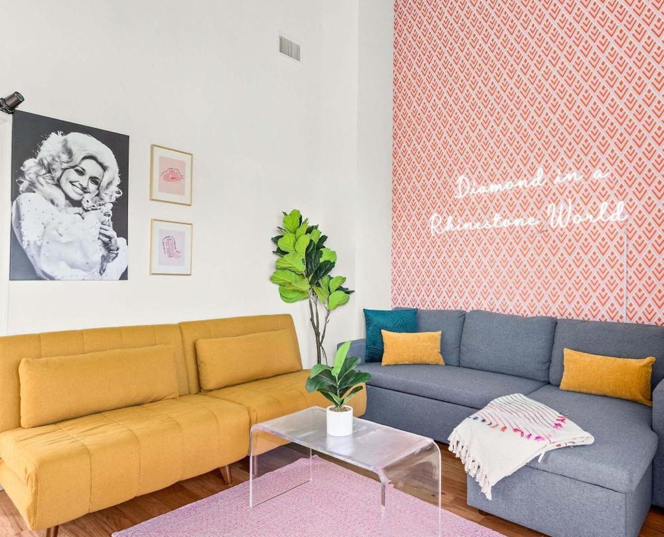 The Dolly House 8br Sleeps 24 5min To Dt Holiday home