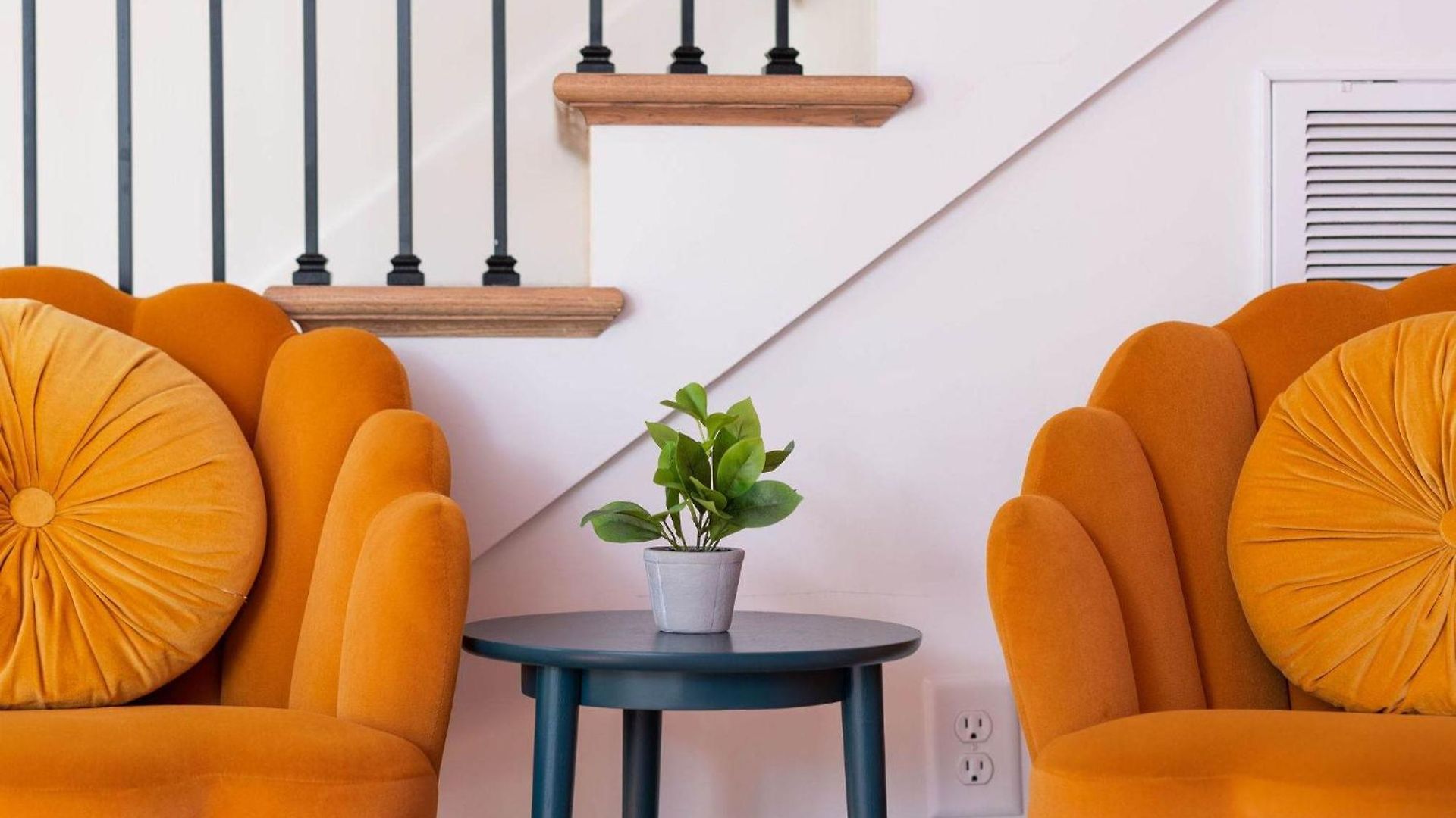 The Dolly House 8br Sleeps 24 5min To Dt Holiday home