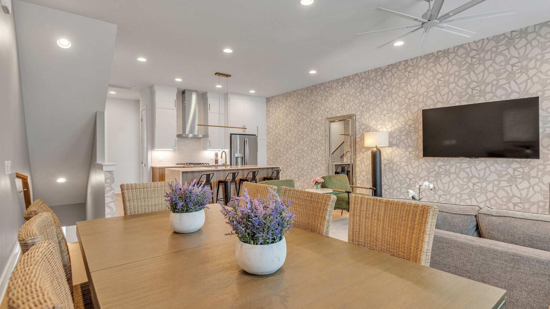 Music Mansion 2 Miles To Broadway - 13 Beds *