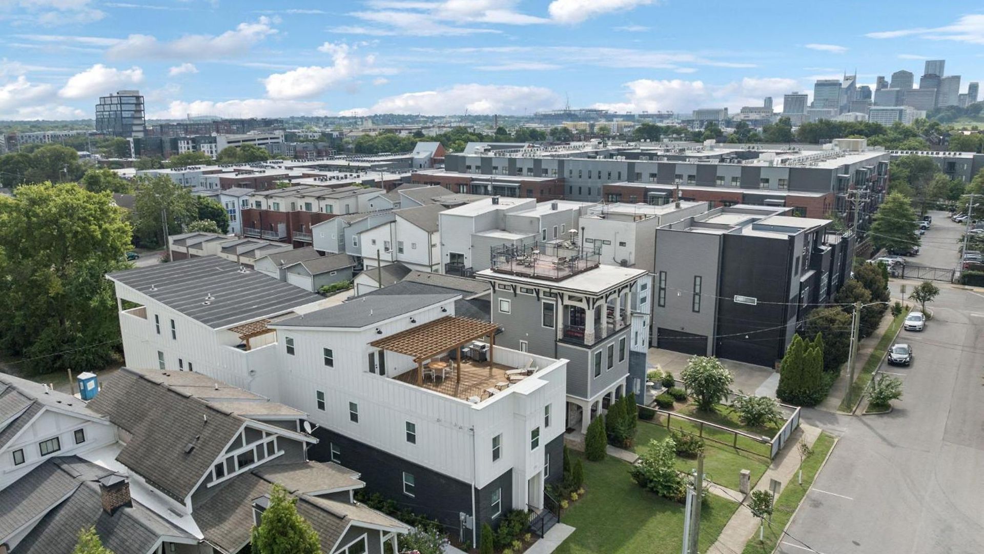 Nash Urban Oasis With Rooftop And Modern Amenities Holiday home