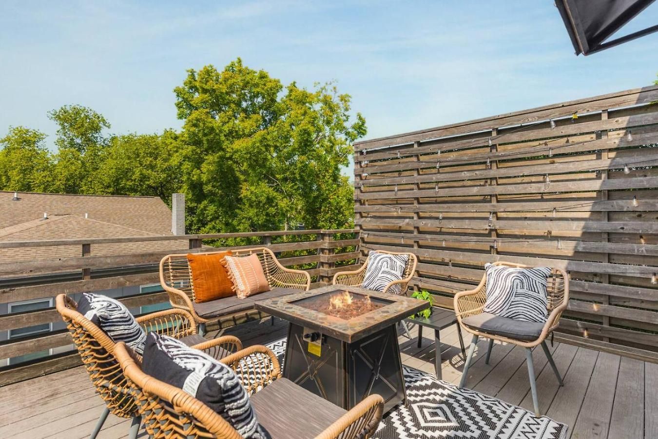 Rooftop Patio With Parking Walk To Belmont And 12 South Nashville