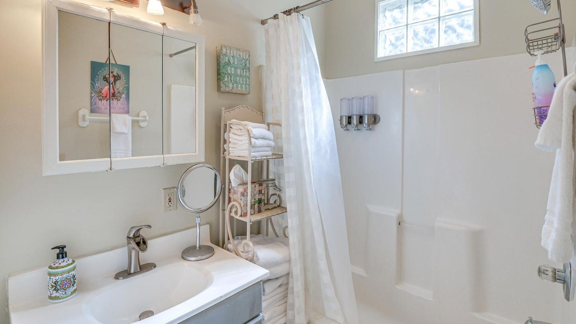 Spacious Retreat W/ Yard: Wfh Friendly! Nashville