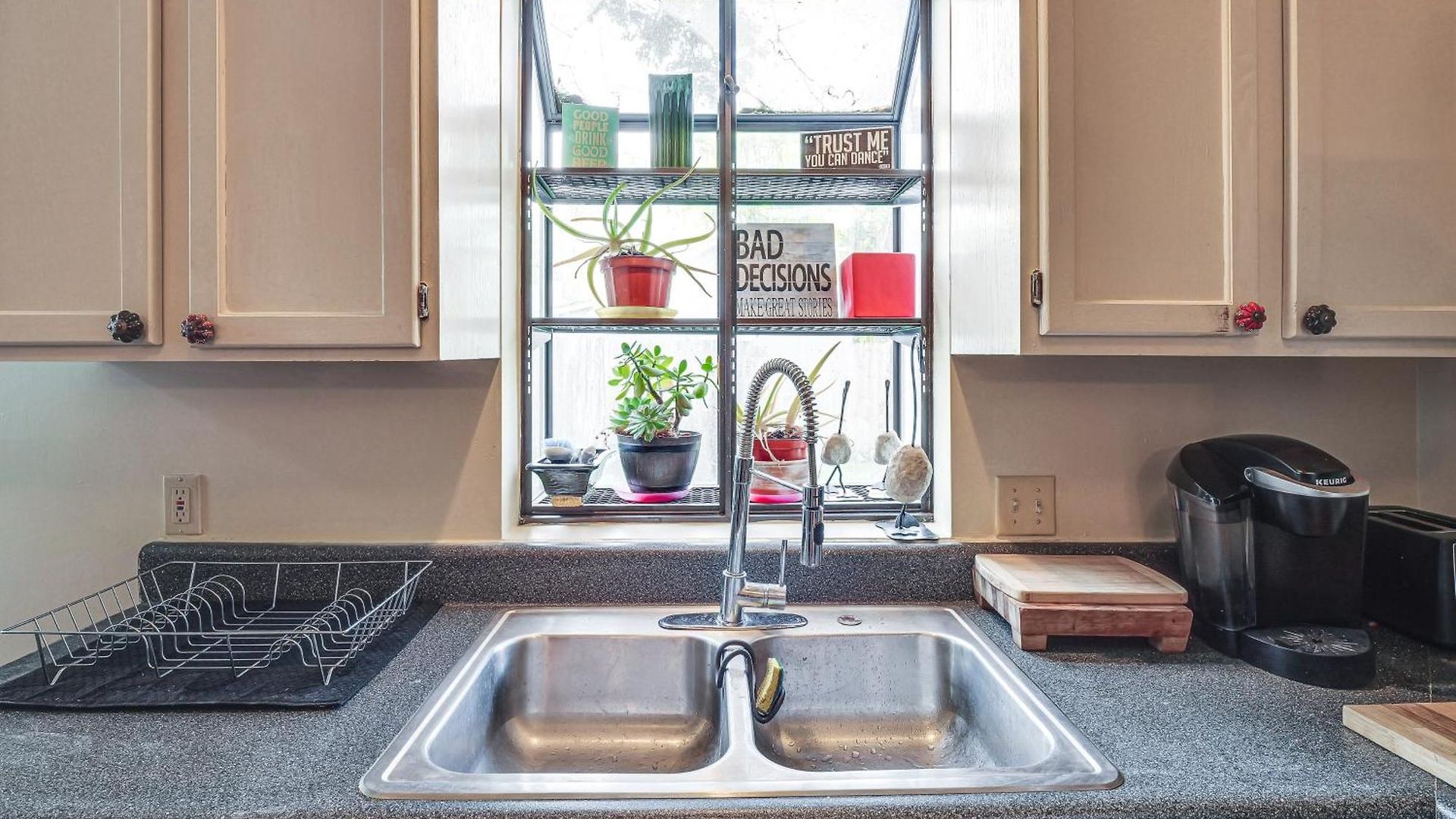 Spacious Retreat W/ Yard: Wfh Friendly!