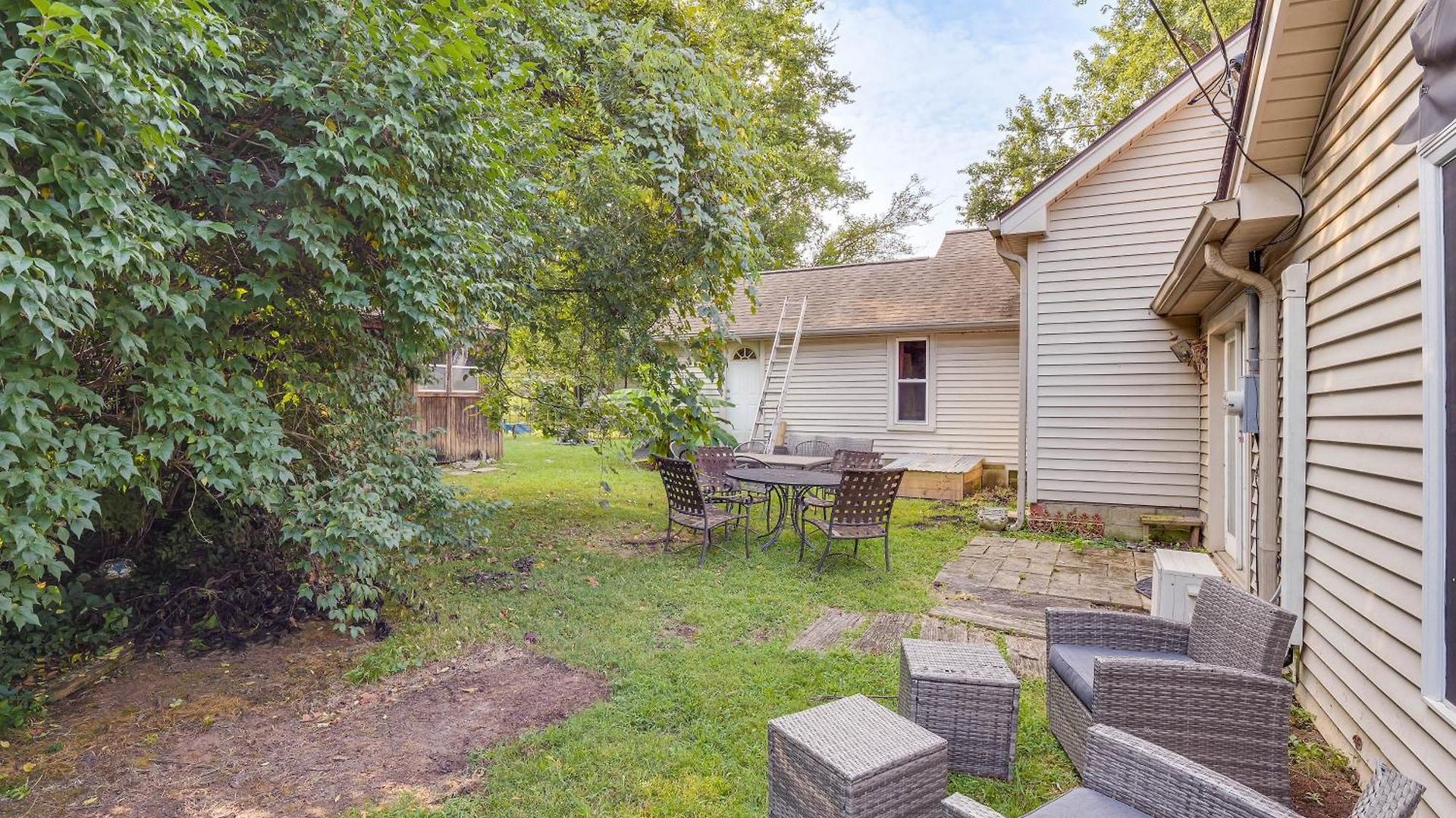 Holiday home Spacious Retreat W/ Yard: Wfh Friendly! *