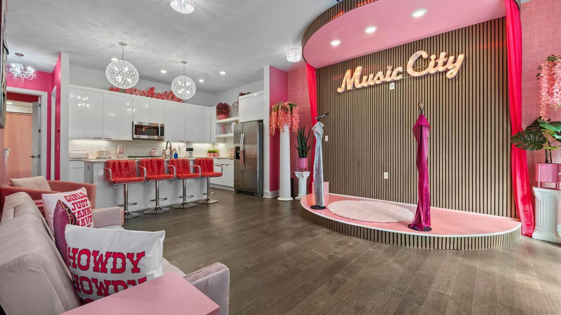 Apartment Pink Honky-tonk Karaoke Stage, Pink Glam & Bar Nashville