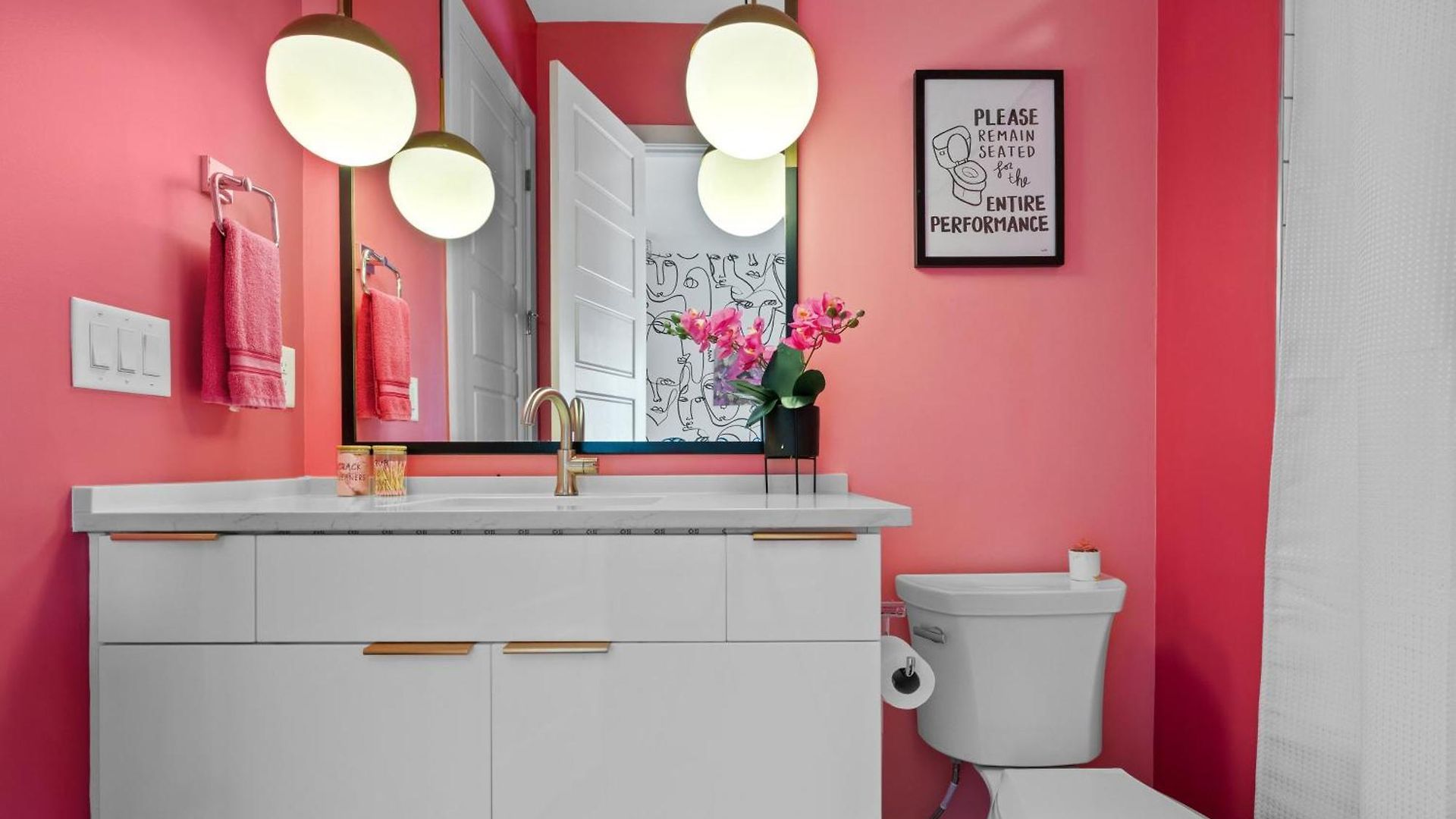 Pink Honky-tonk Karaoke Stage, Pink Glam & Bar Apartment Nashville