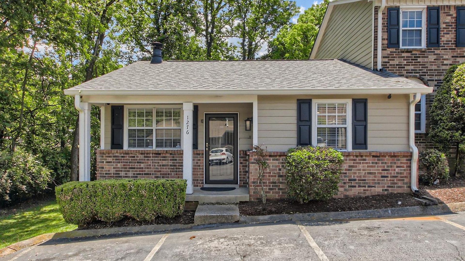 2 Units, Sleeps 16, Mins To Downtown - Airport * Nashville