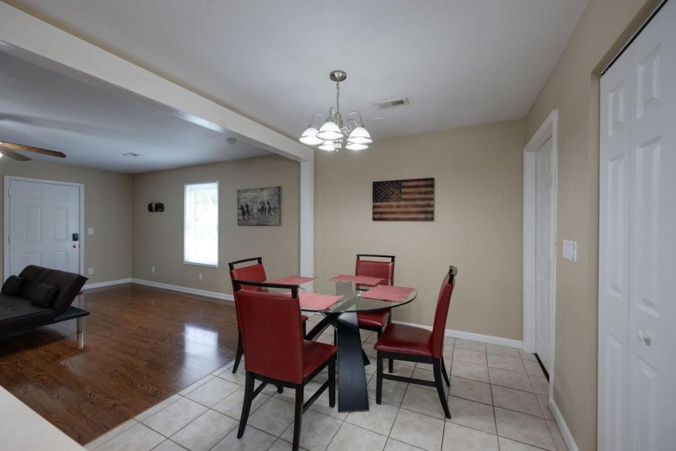 Holiday home Relaxing 3br Retreat 15 Minutes To Broadway *