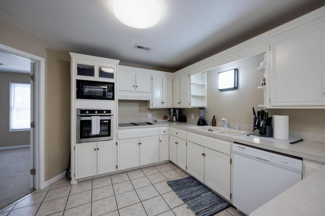 Relaxing 3br Retreat 15 Minutes To Broadway Holiday home