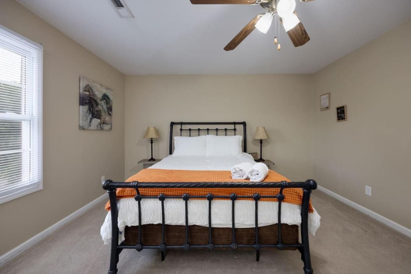 Relaxing 3br Retreat 15 Minutes To Broadway Holiday home