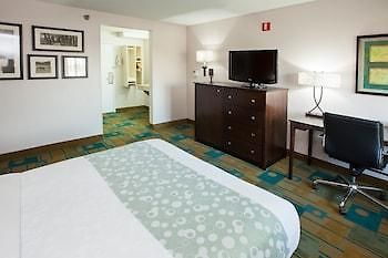 Hotel La Quinta By Wyndham Airport
