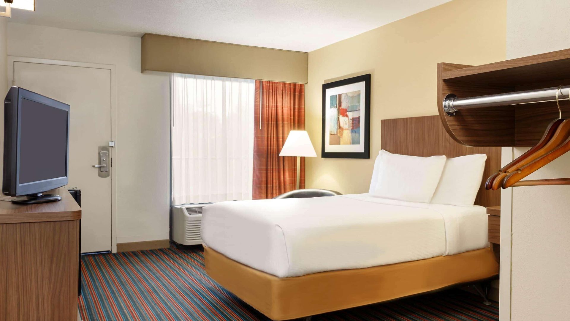 Baymont By Wyndham Airport Hotel Nashville
