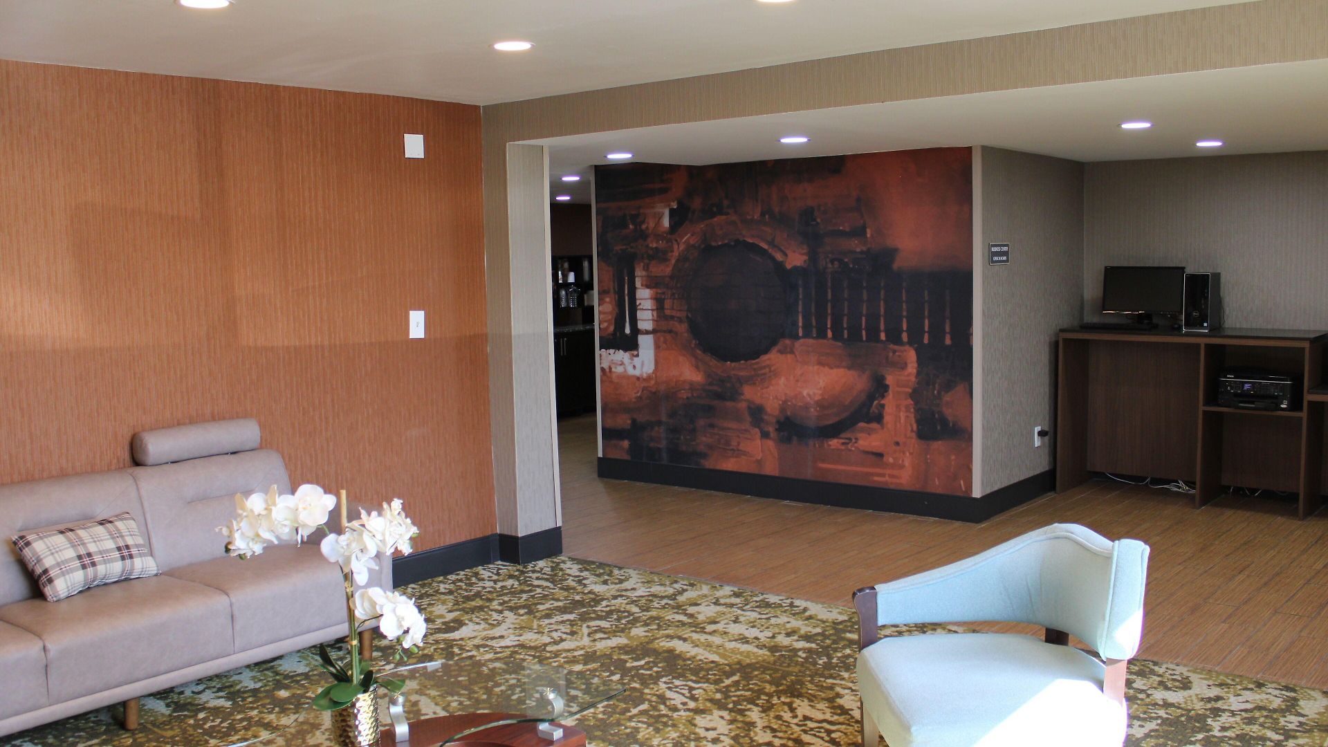 Comfort & Downtown - Stadium Hotel Nashville