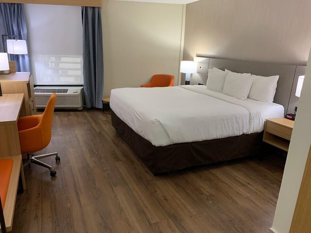 Comfort & Downtown - Stadium Hotel Nashville