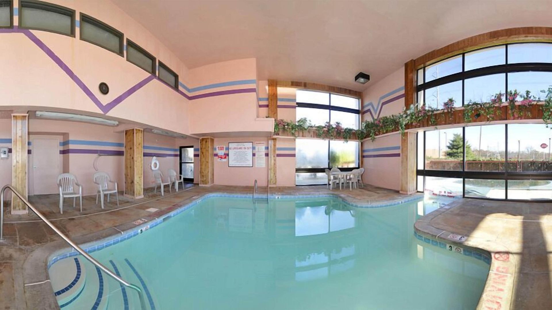 Super 8 By Wyndham Hermitage Motel 2*