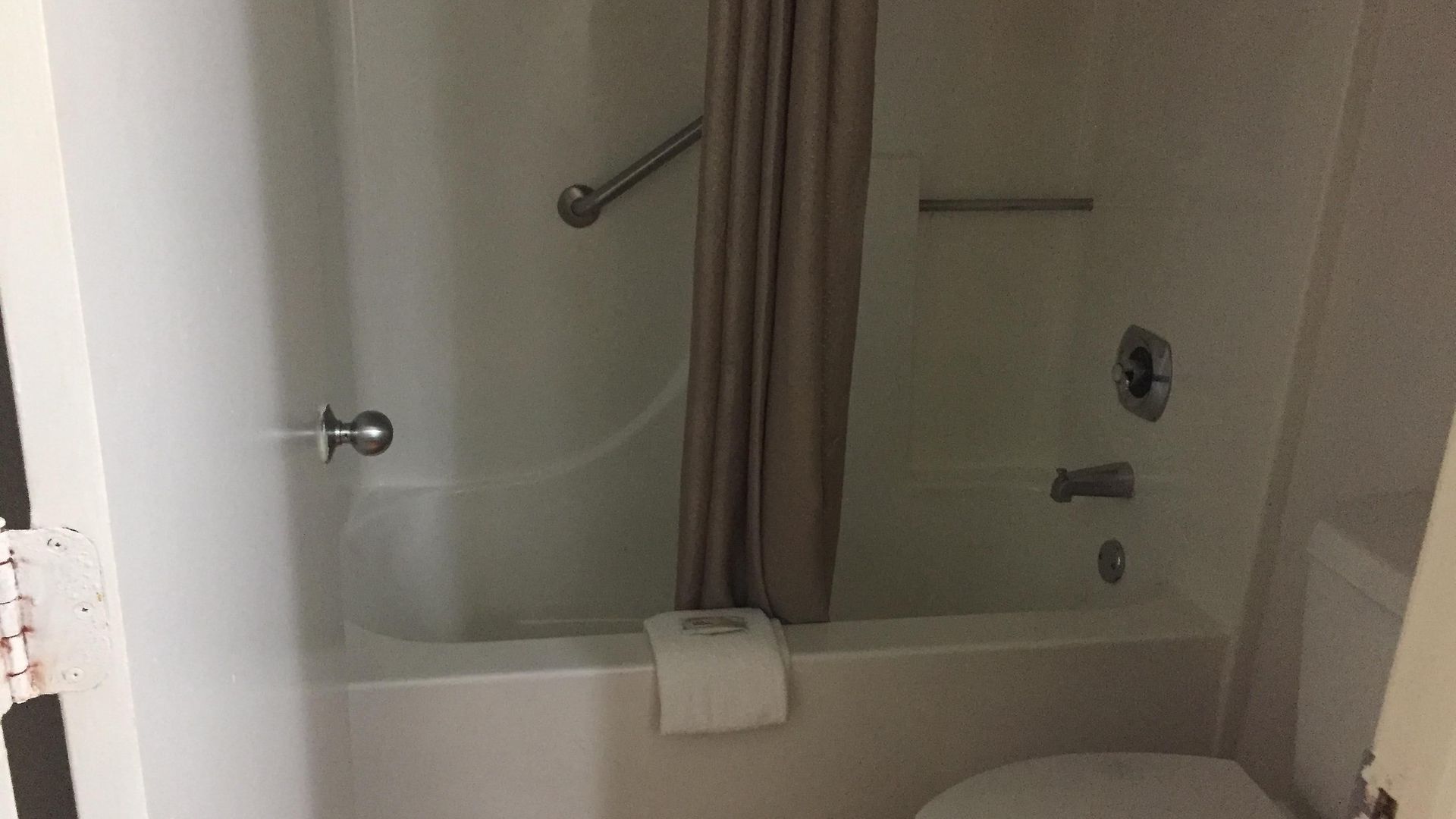 Hotel 6-nashville, Tn - Airport 3*