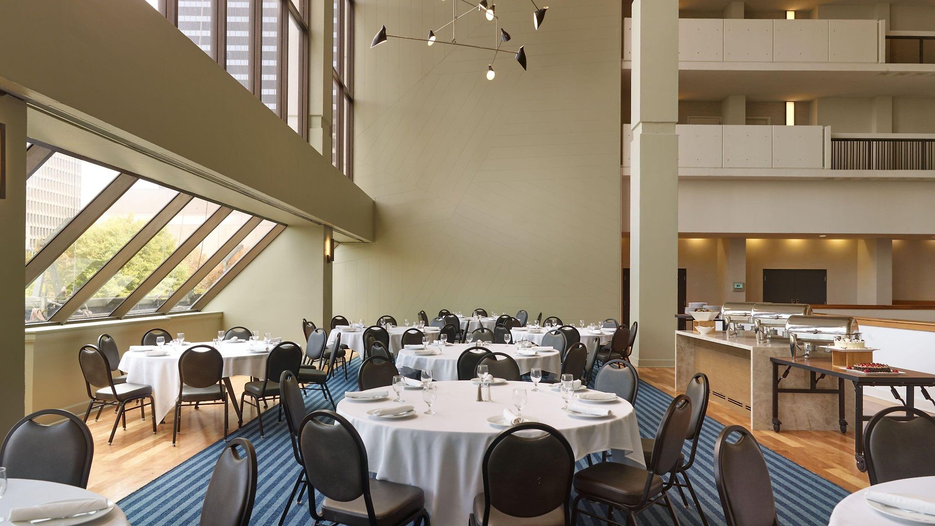 Hotel Sheraton Grand Downtown 4*