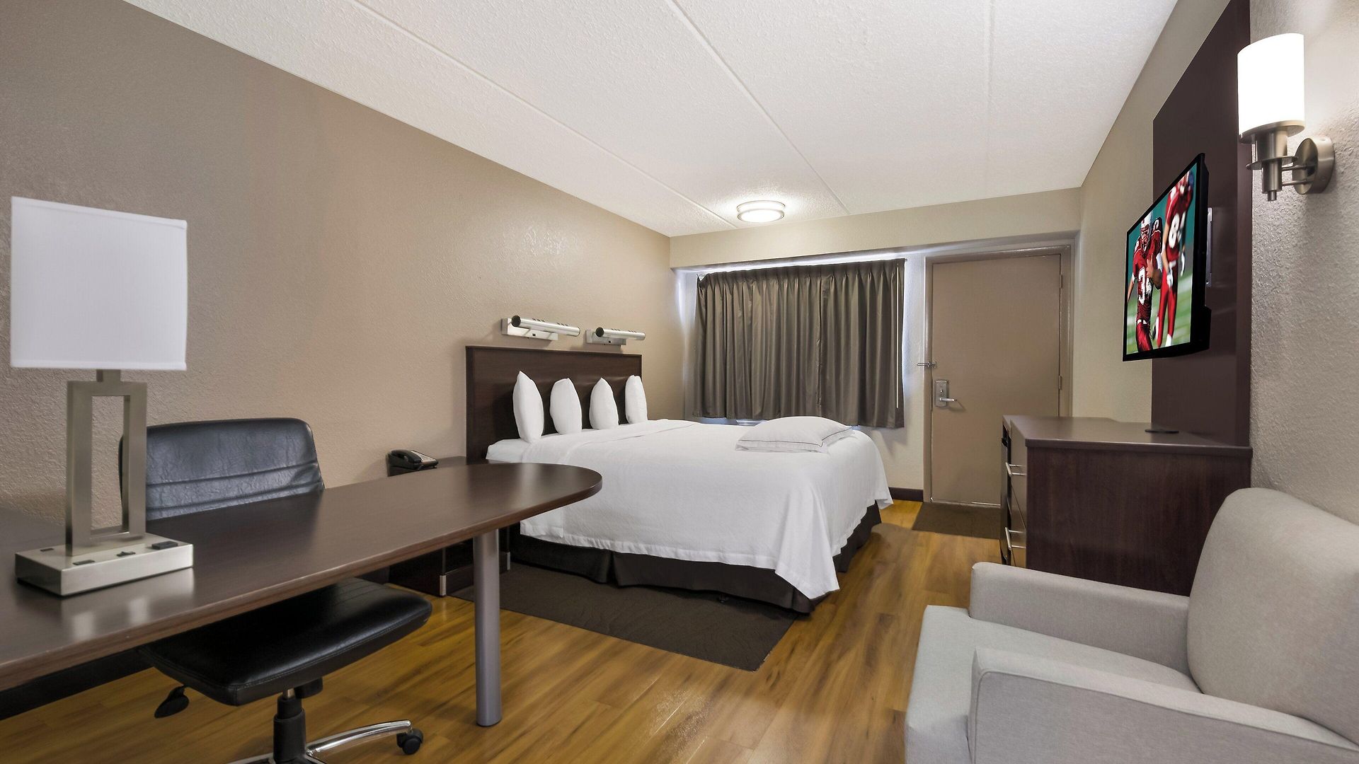 Red Roof Plus+ Airport 3* Nashville