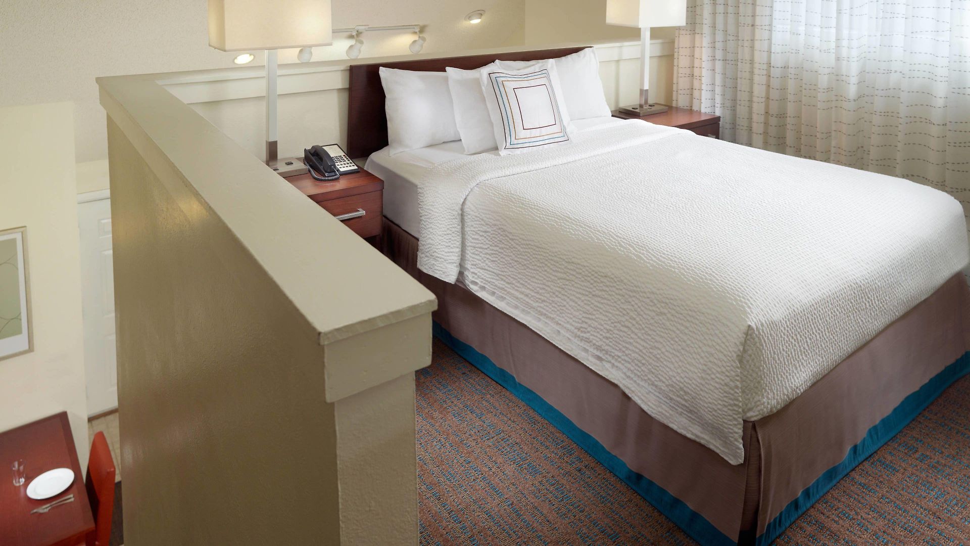 Hotel By Marriott Airport 3*