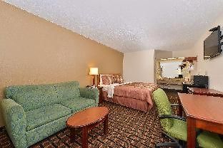 Motel Americas Value Near Downtown