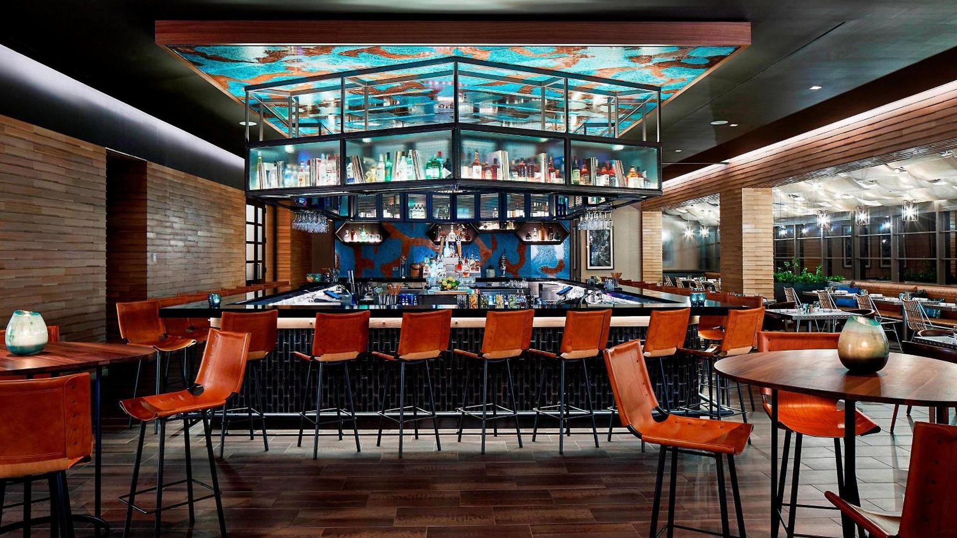 Renaissance Hotel 5*