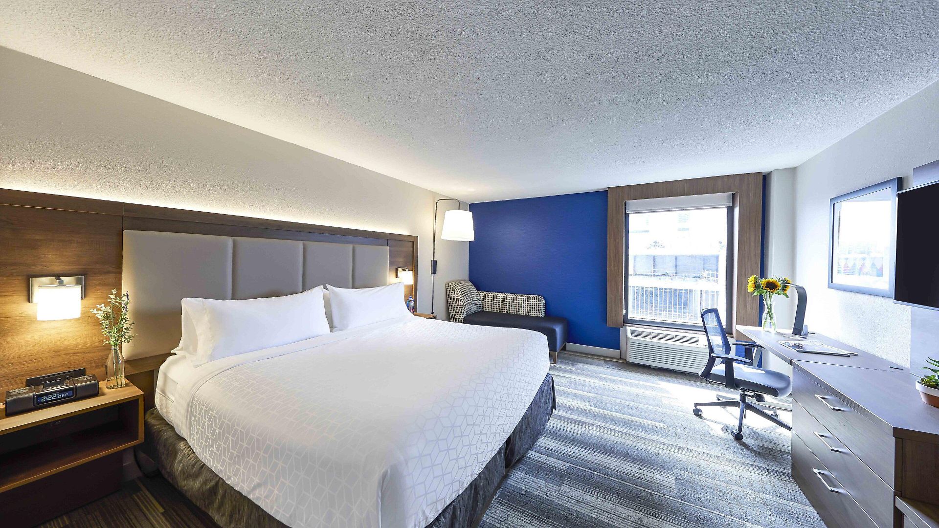 Hotel Express Nashville-downtown - Broadway By Ihg Nashville