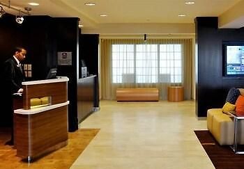 Hotel Courtyard By Marriott At Opryland