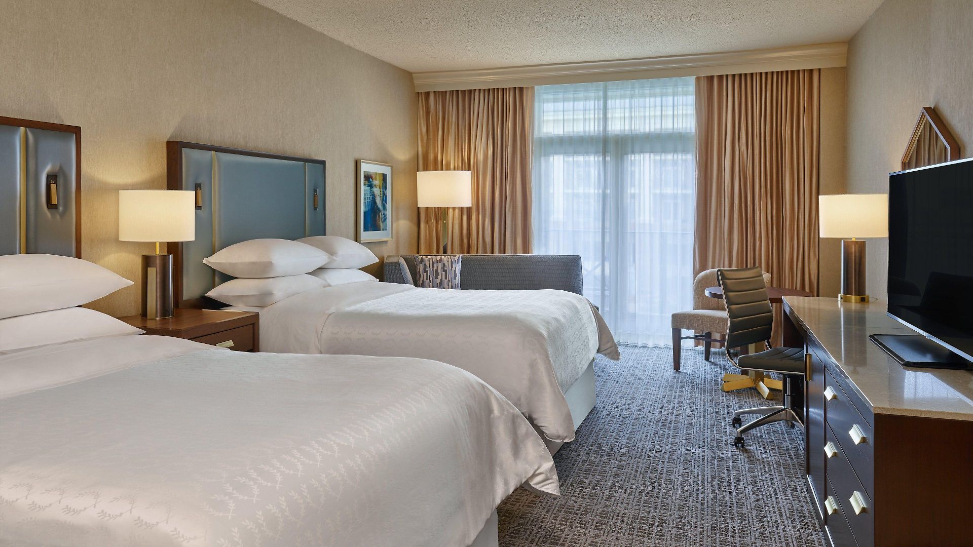 Sheraton Music Airport Hotel