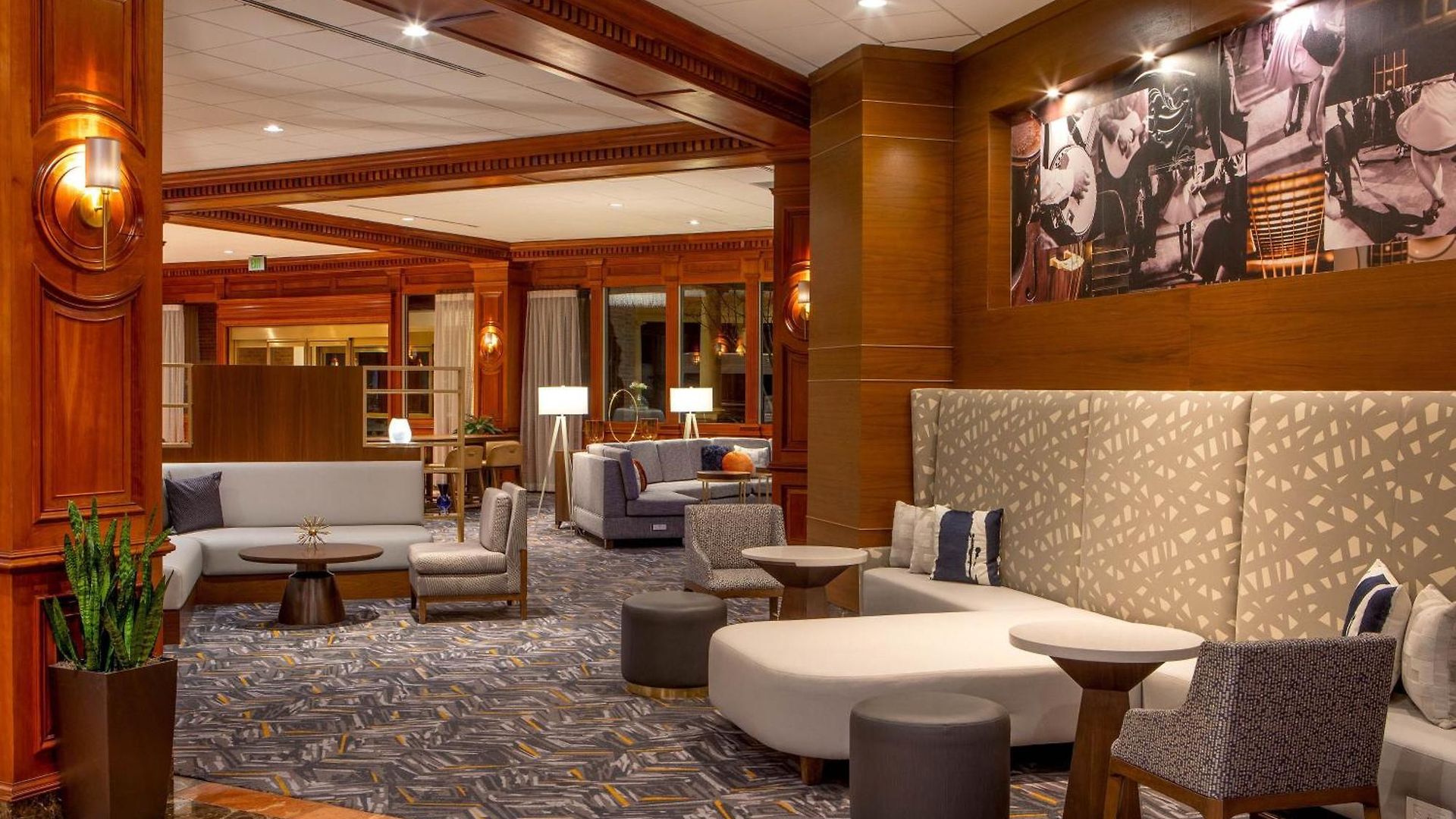 Sheraton Music Airport Hotel Nashville