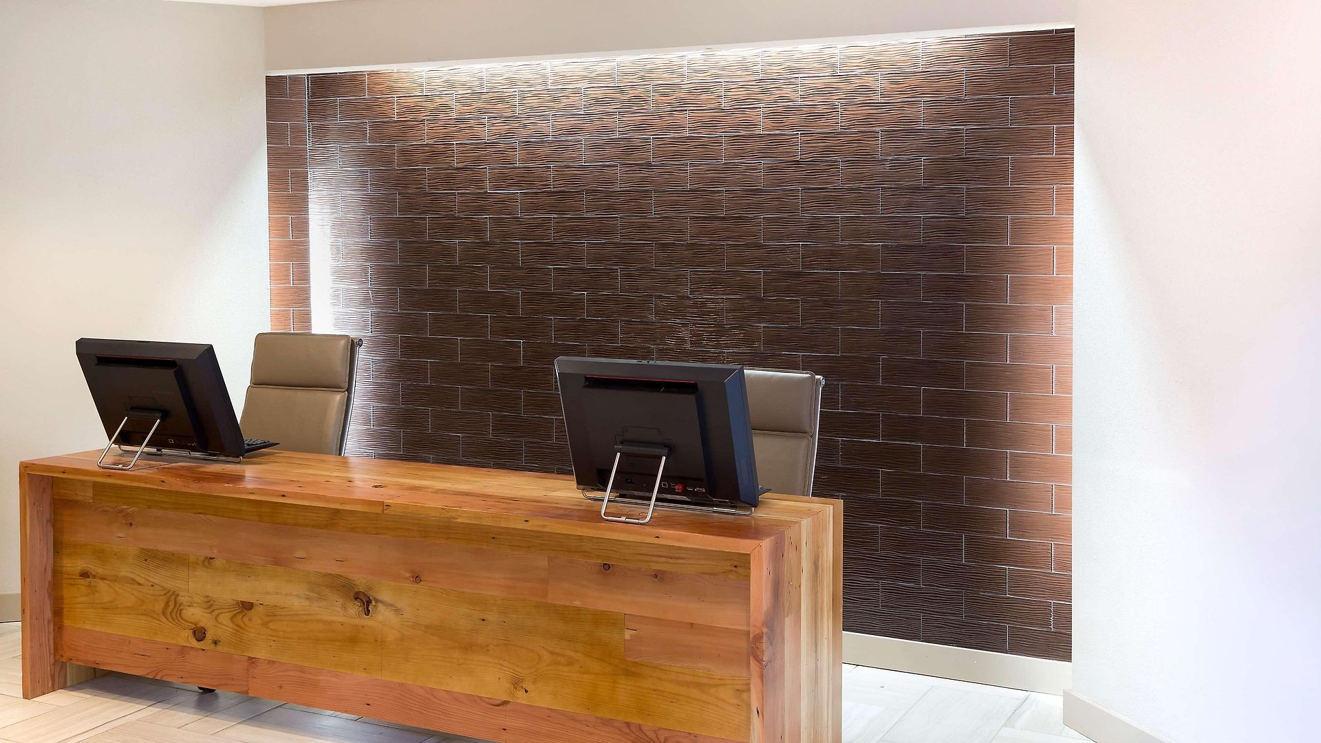 Doubletree By Hilton Airport Nashville