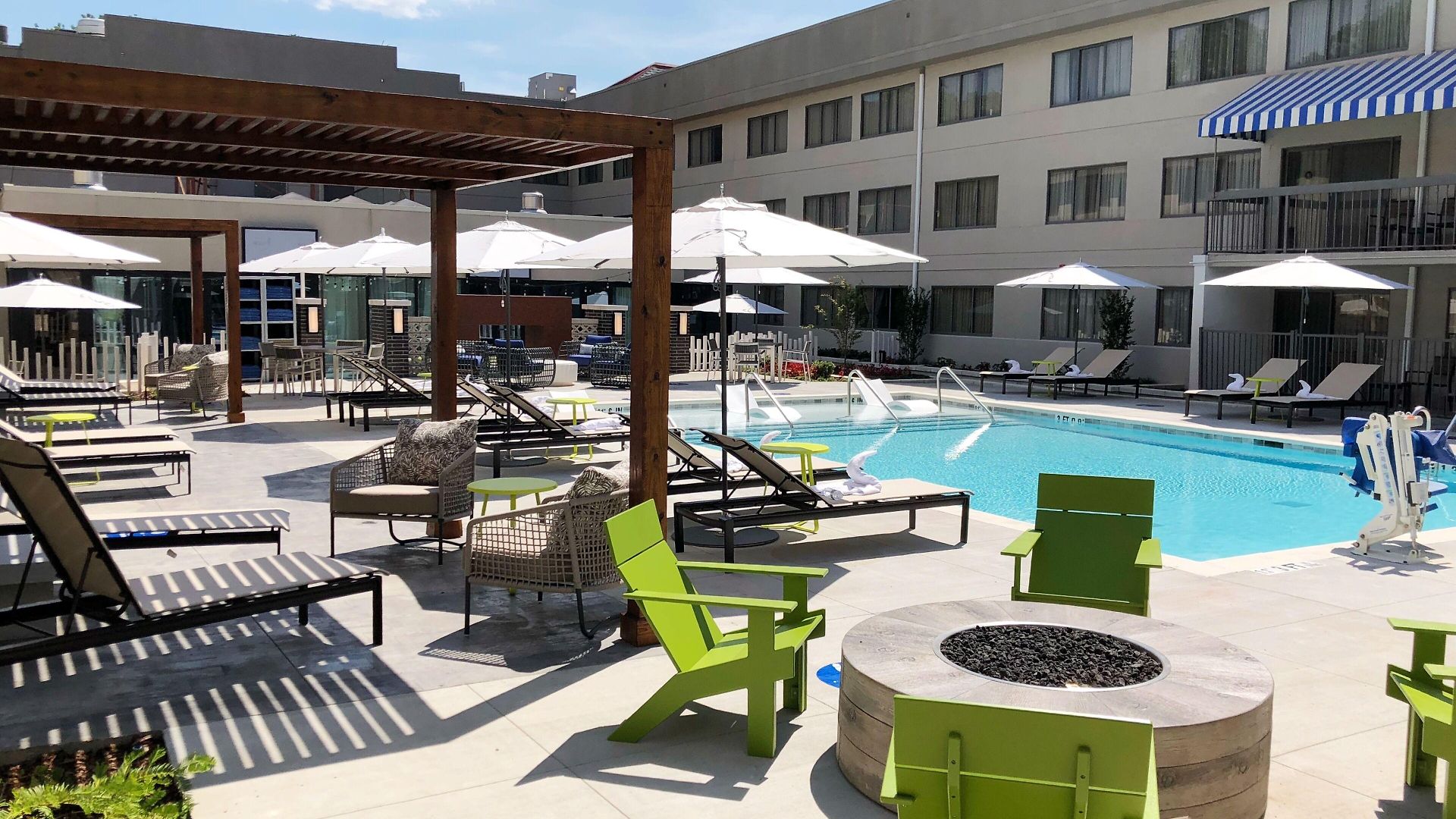 Doubletree By Hilton Airport
